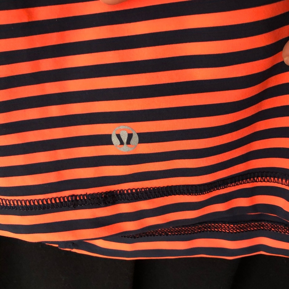 Workout top - Picture 4 of 5
